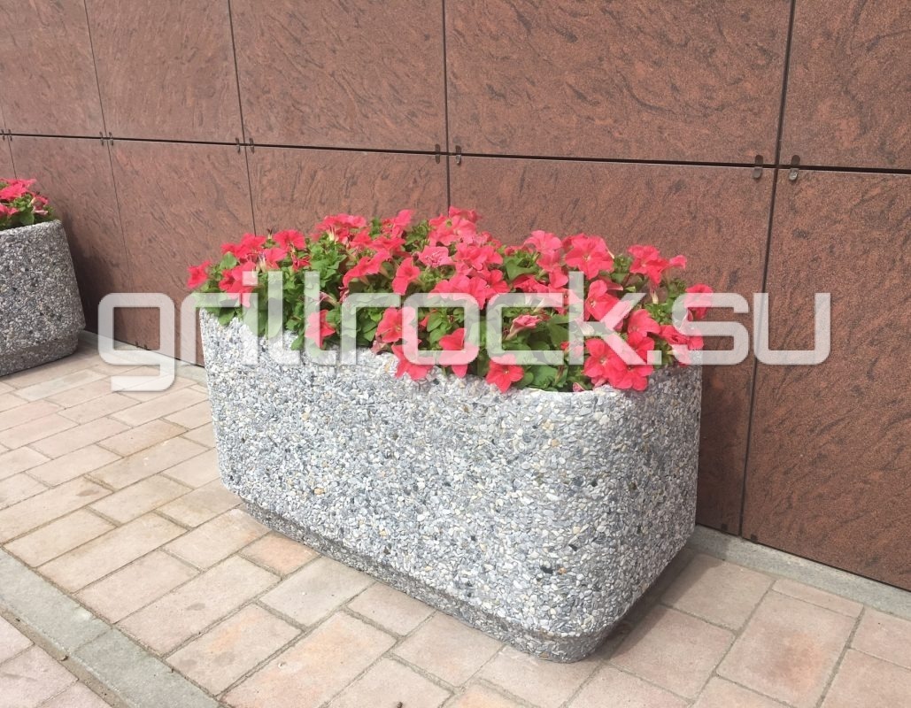 Цветочный вазон «Атлас» бетонный уличный с каменной крошкой