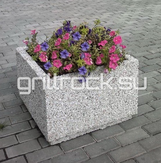 Цветочный вазон «Альпина» бетонный уличный с каменной крошкой