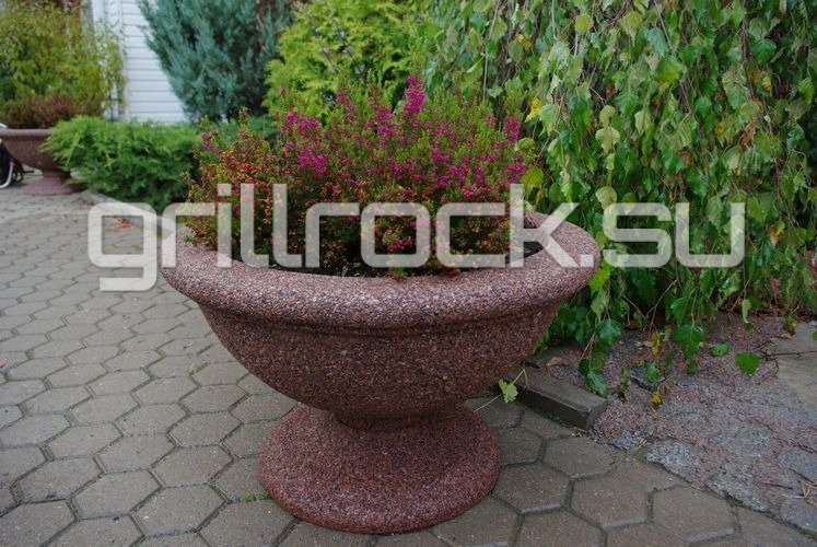 Цветочный вазон «Ламелла» бетонный уличный с каменной крошкой